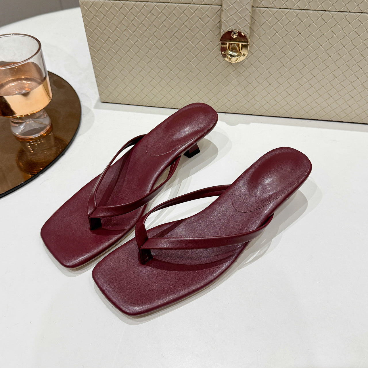 European and American style fashion flip-flops women's 2026 Summer new thin heel square head outerwear large size flip-flops wholesale